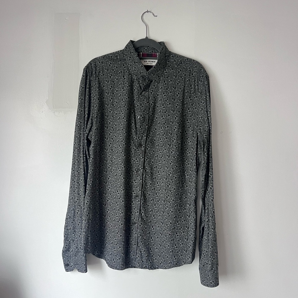 Ben Sherman Charcoal Floral Patterned button down dress shirt men’s medium NWOT